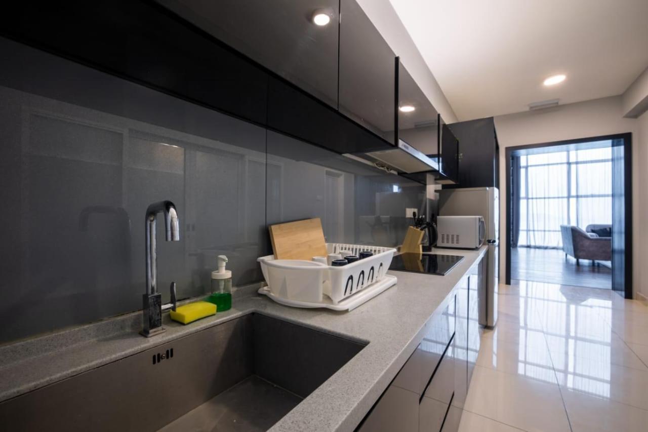 Loft Pano Seaview Suite 2 Bedroom By The Only Bnb Jelutong Esterno foto