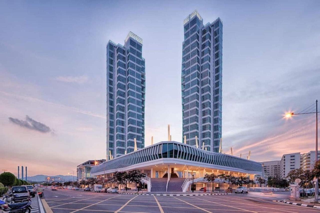 Loft Pano Seaview Suite 2 Bedroom By The Only Bnb Jelutong Esterno foto